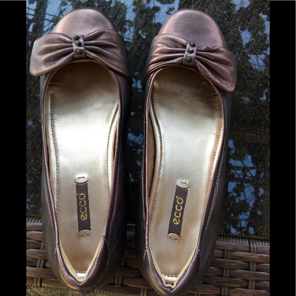 Ecco Shoes - Metallic Plum Ecco shoes NEW super comfort